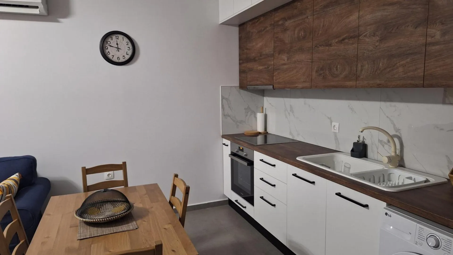 Olenas Modern Suite Nea Alikarnassos 0*,  Greece